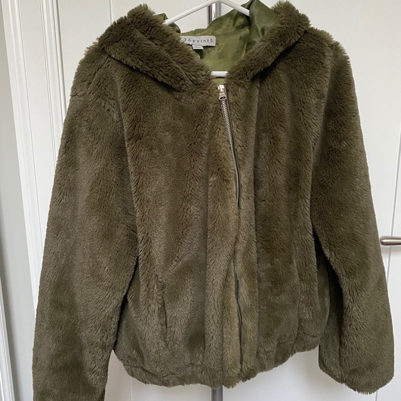 Soft and cozy dark green jacket 💚 - Picture 3 of 7